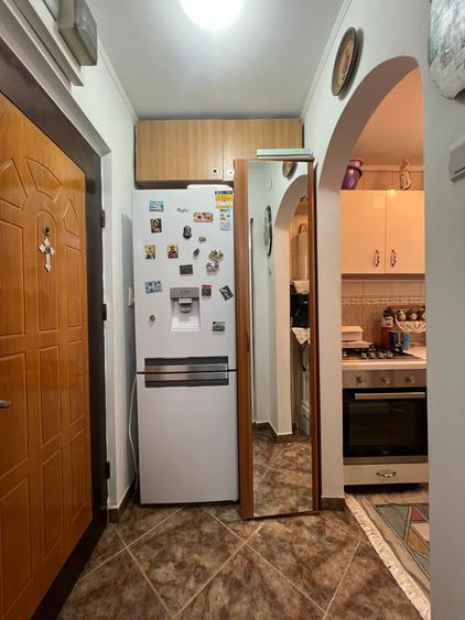 Apartament cu 2 camere semidecomandat în Vitan