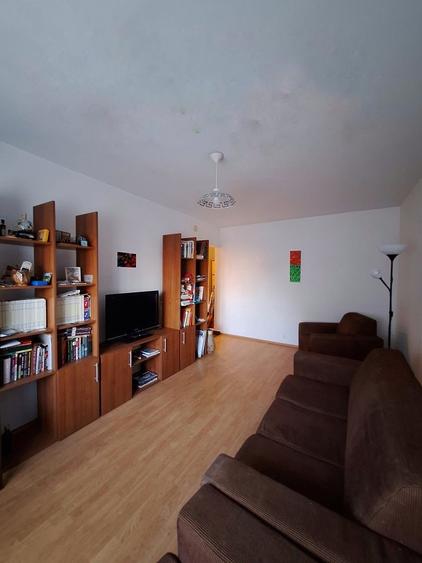 Apartament cu 3 camere,luminos in zona Aradului - 3