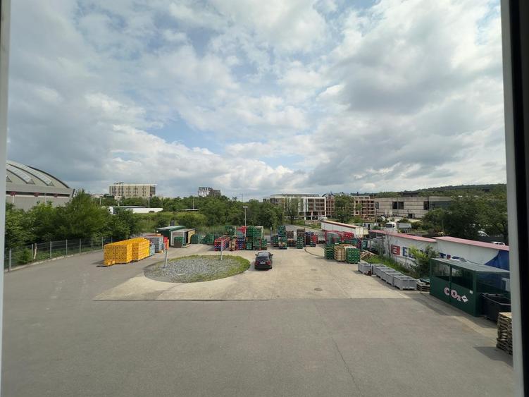 Hala/ showroom de la 300mp la 1796mp, eventual rafturi, zona Vama Iasi - 8