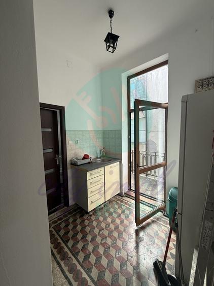 Eleganta, stil si mult potential intr-un apartament interbelic de 3 camere - 10
