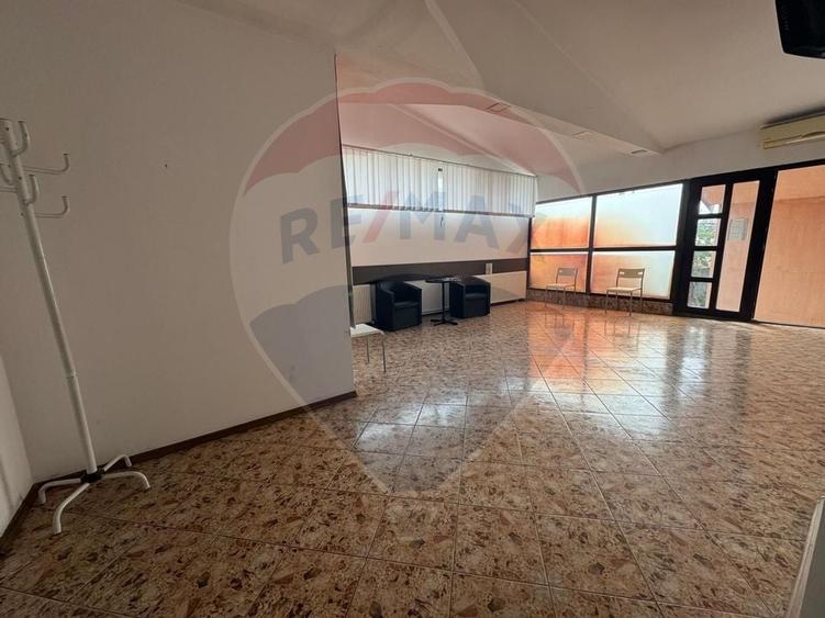 Spatiu comercial de 900mp de inchiriat in zona Romanesti - 17