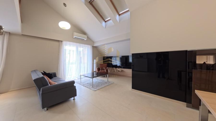 Apartament cu 4 camere semidecomandat, mobilat în Mănăștur