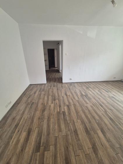 Apartament cu 3 camere de vânzare - Str. Fântânica, București - 2
