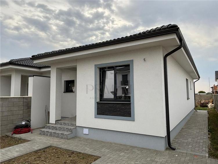 Duplex toate utilitatile - dormitor cu baie proprie - 1