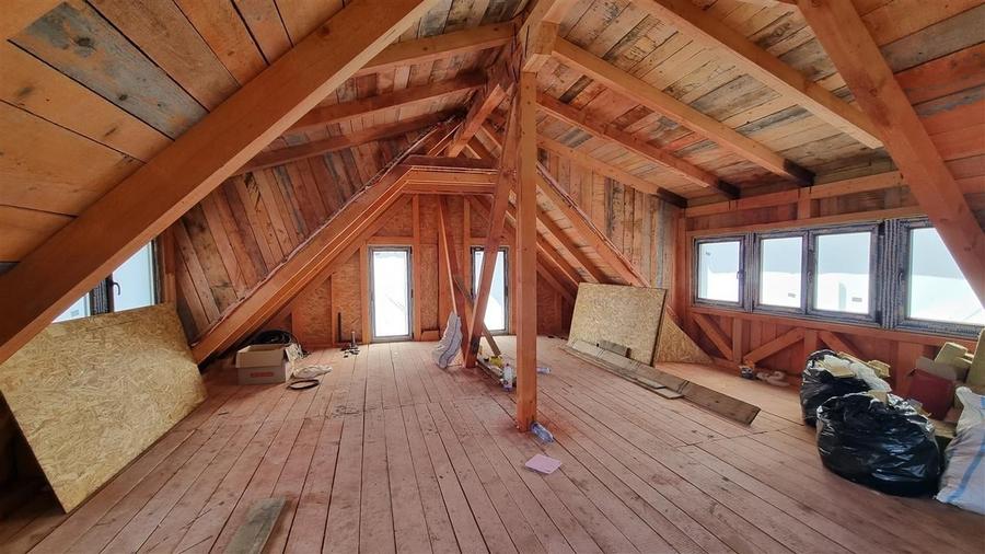 Vila  de 9 camere , zona Sanpetru - 7