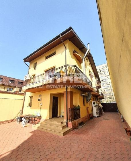 Casa spatiu comercial de inchiriat etajul 1+M zona Vitan Casa spatiu comercial de inchiriat etajul 1+M zona Vitan