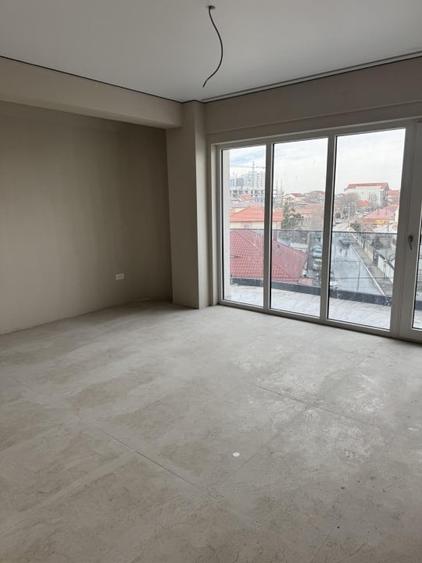 Dezvoltator vând apartament în ELIRA PLUS - 5
