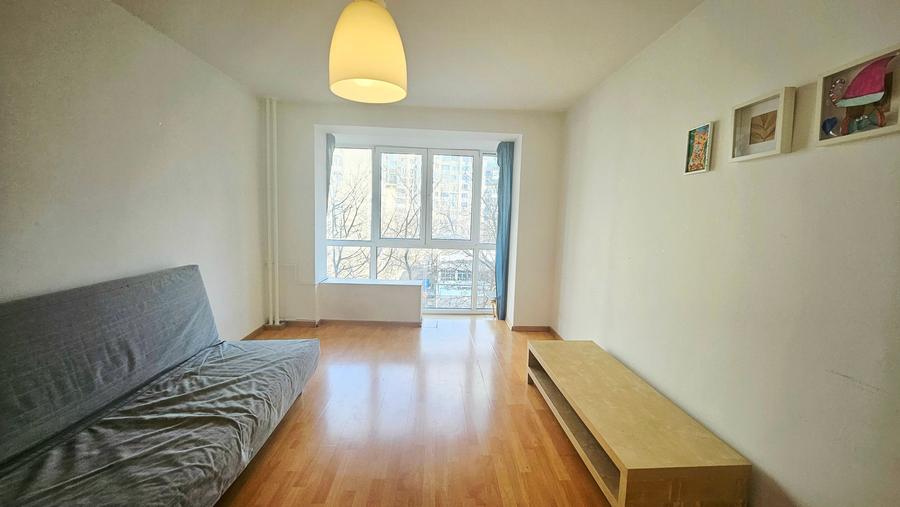 Tineretului - Str. Trestiana | Etaj 4/10 | 3 Camere | 0% Comision! - 2