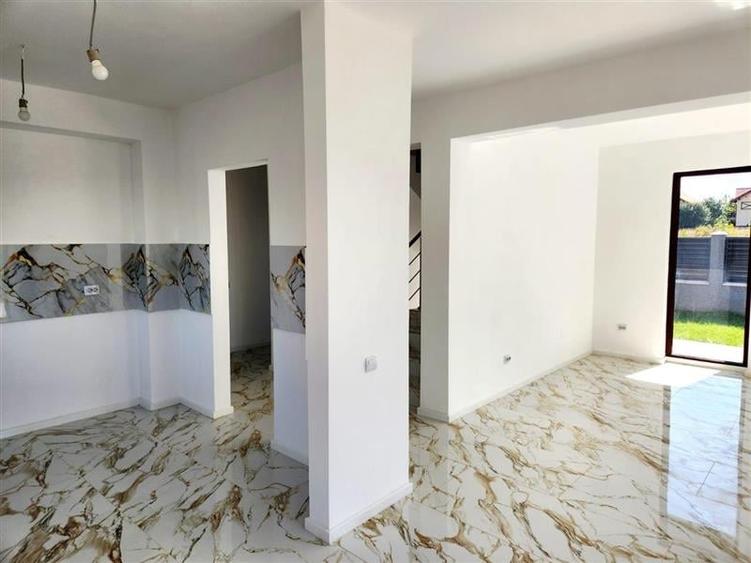 Vila superba cu 5 camere, intabulata 2025, P+E, toate utilitatile.  Harman - Bra - 9