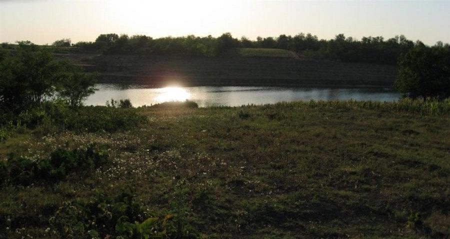 Teren INTRAVILAN cu deschidere la balta - 3