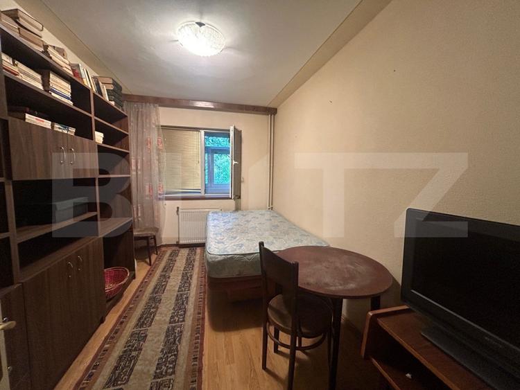 Apartament cu 4 camere, 70 mp, zona Podu Ros - 12