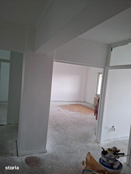 Apartament cu 3 camere în Unirii
