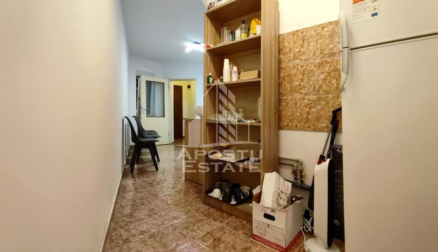 Casa la curte comuna 4 camere, zona Centrala - 8