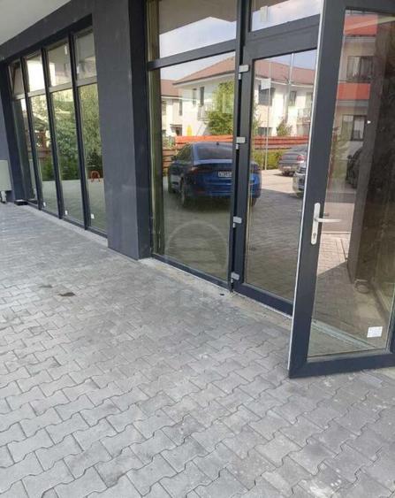 Spatiu comercial - 3