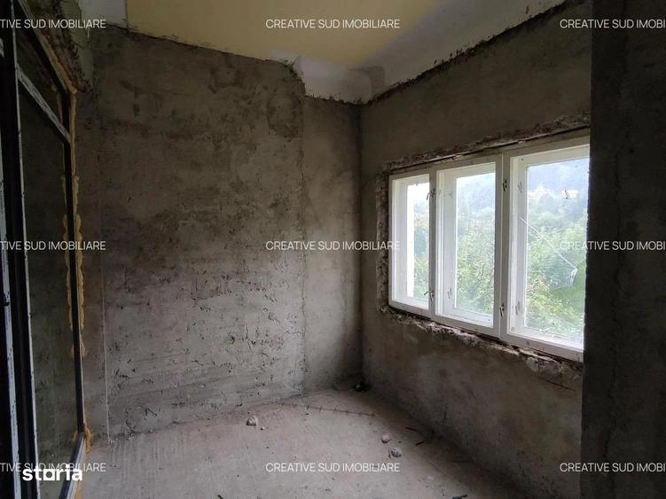 Sinaia / Peles - Vila D+P+M - 10 Camere - 260 mp utili - 700 mp teren - 5