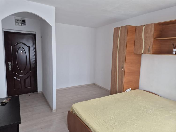 Bd Brancoveanu, garsoniera mobilata si utilata - 3