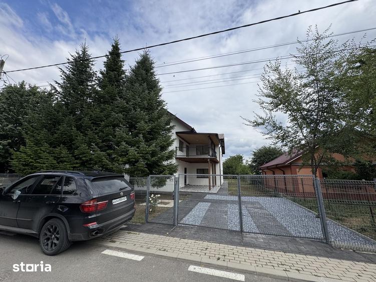 Casă cu 4 camere cu Teren 1000 Mp în Holboca