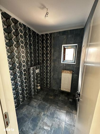 Casă cu 5 camere cu Teren 483 Mp în Corbeanca