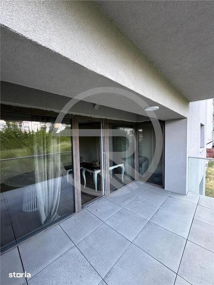 Apartament cu 3 camere semidecomandat în Borhanci