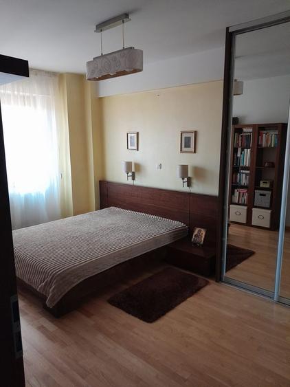 Apartament cu 3 camere decomandat, mobilat în Calea Călărașilor