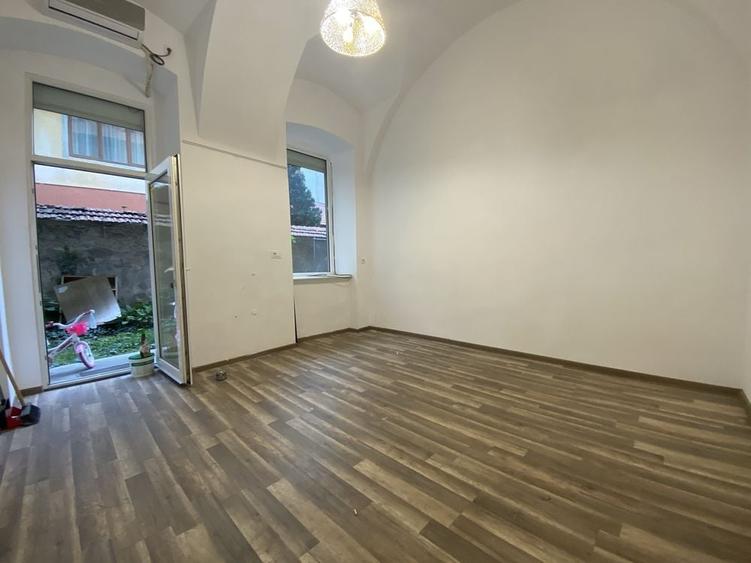 Spațiu comercial, de 25 mp, în Ultracentral
