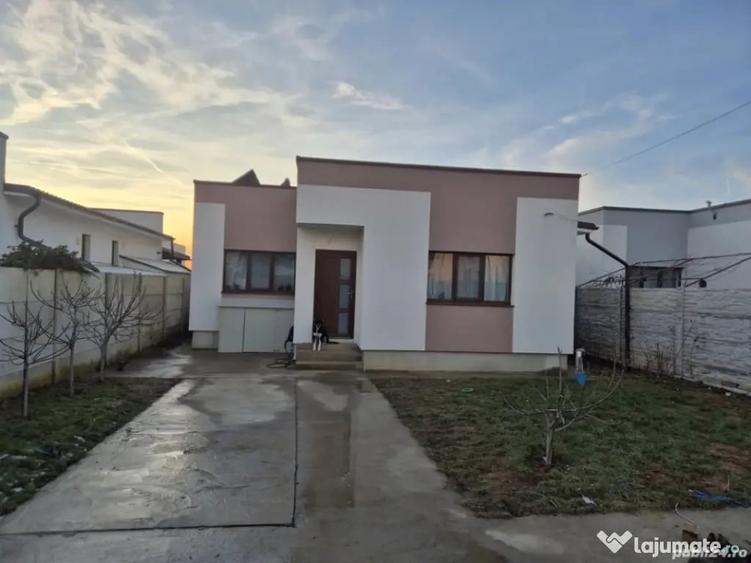 Casă cu 3 camere cu Teren 350 Mp în Șimnicu de Sus