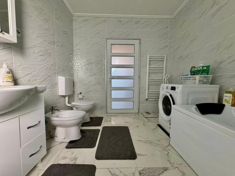Casă individuală cu 3 camere cu Canalizare în Fodora