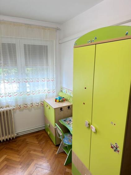 Apartament cu 3 camere decomandat, mobilat în Circumvalațiunii