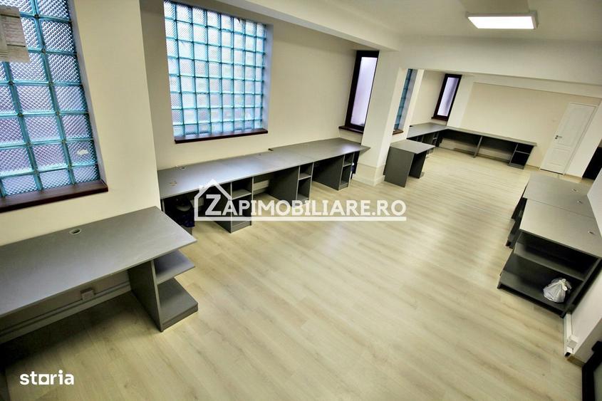 Spațiu comercial, de 160 mp, în Central