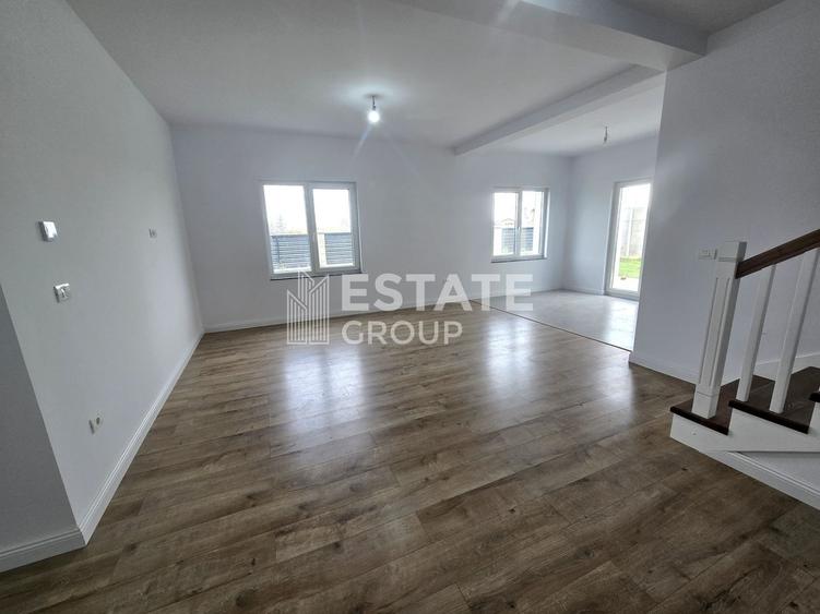 Duplex cu 5 camere cu Canalizare în Giarmata
