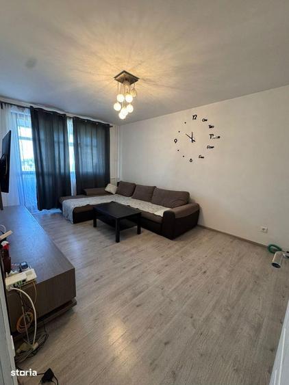 Apartament cu 3 camere decomandat, mobilat în Drumul Taberei — fotografia 2