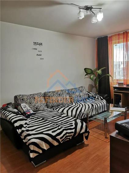 Apartament cu 2 camere decomandat, mobilat în Mărgeanului