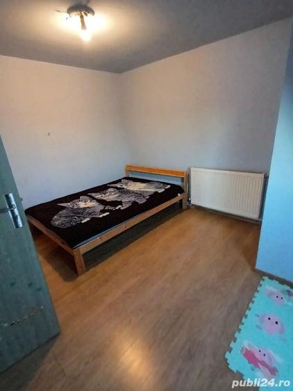Apartament cu 3 camere semidecomandat în Central — fotografia 3