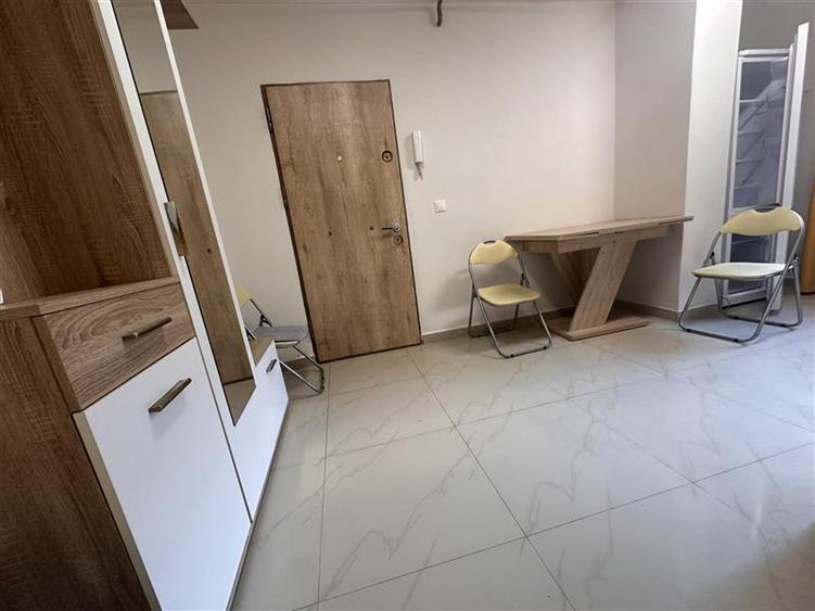 Apartament cu 2 camere semidecomandat, mobilat în Soarelui