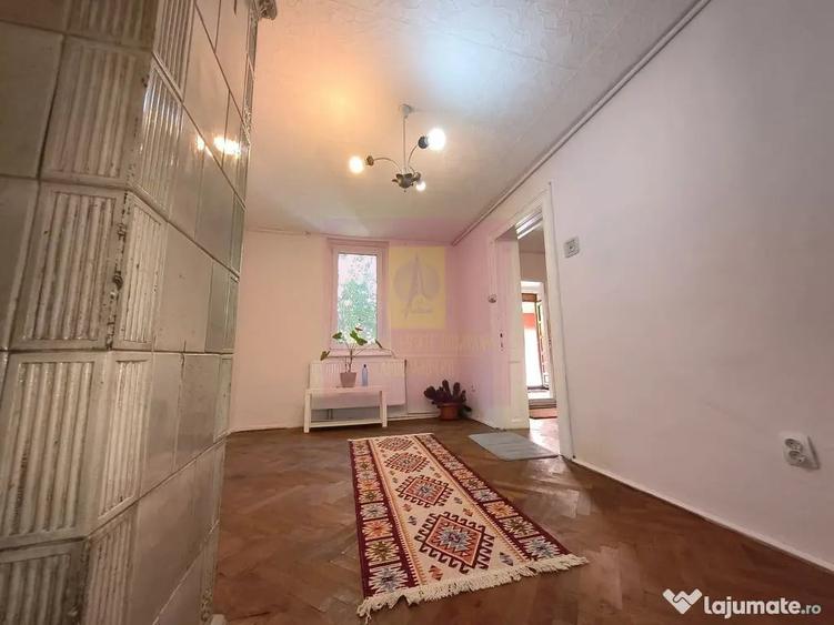 Casă cu 1 camere cu Teren 36 Mp în Calea Victoriei