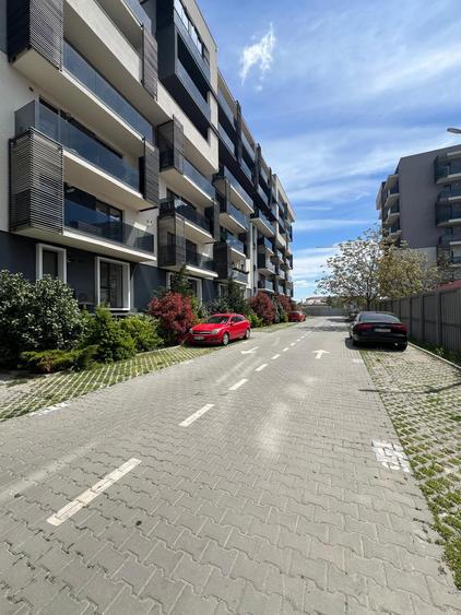 Apartament cu 2 camere semidecomandat în Băneasa