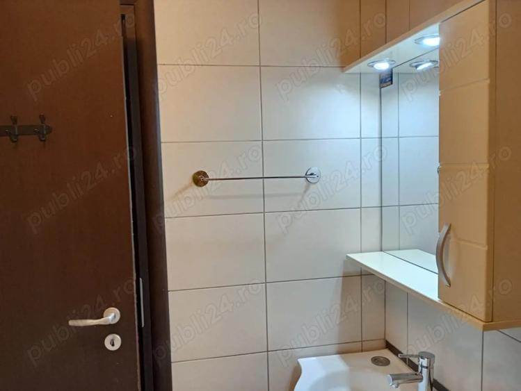 Apartament cu 2 camere semidecomandat în Roșu