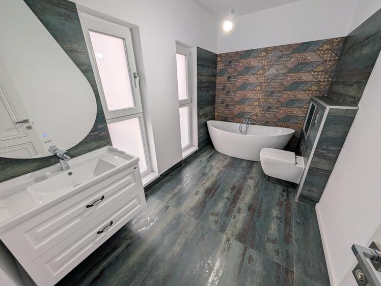 Casă individuală cu 4 camere cu Canalizare în Voluntari