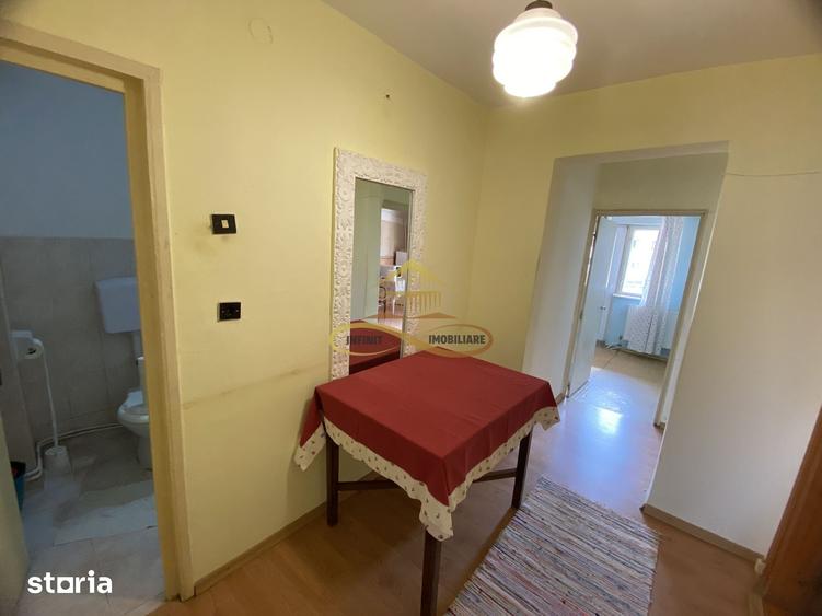 Apartament cu 2 camere decomandat în Central
