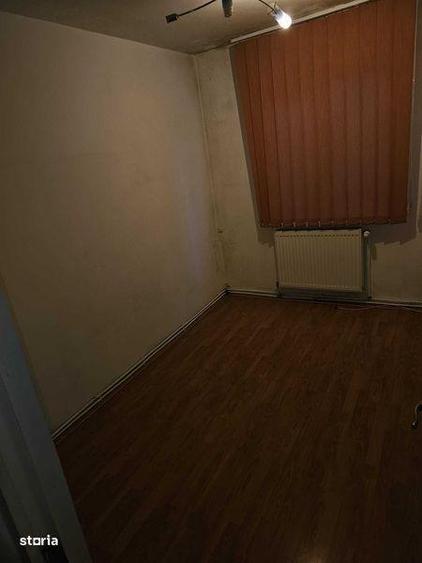 Apartament de vanzare 3 camere Resita - 3