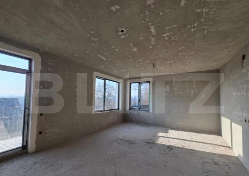 Duplex semifinisat, zona Dambul Rotund, priveliste spre ora - 9