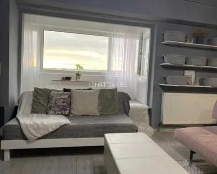 Apartament cu 1 camera, decomandat, zona Nicolina