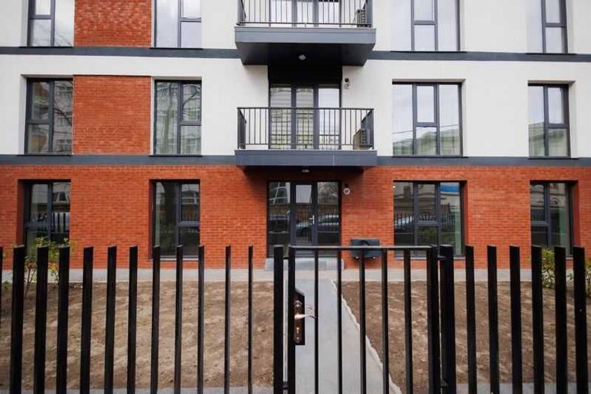 OCAZIE!!! Inchiriez spatiu comercial cu terasa - 1