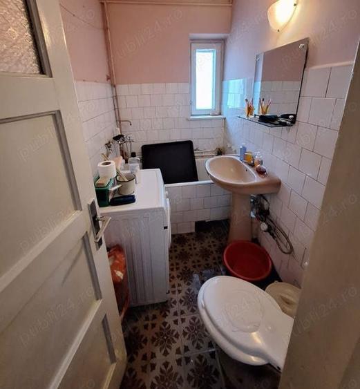 Vand apartament 2 camere strada principala - 4