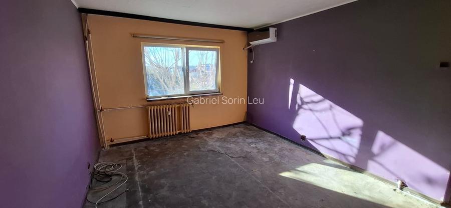 Centru Navodari -Apartament 2 camere semidecomandate