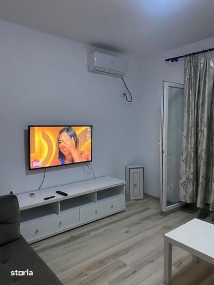 Inchiriez apartament 2 Camere Loc Parcare - 1