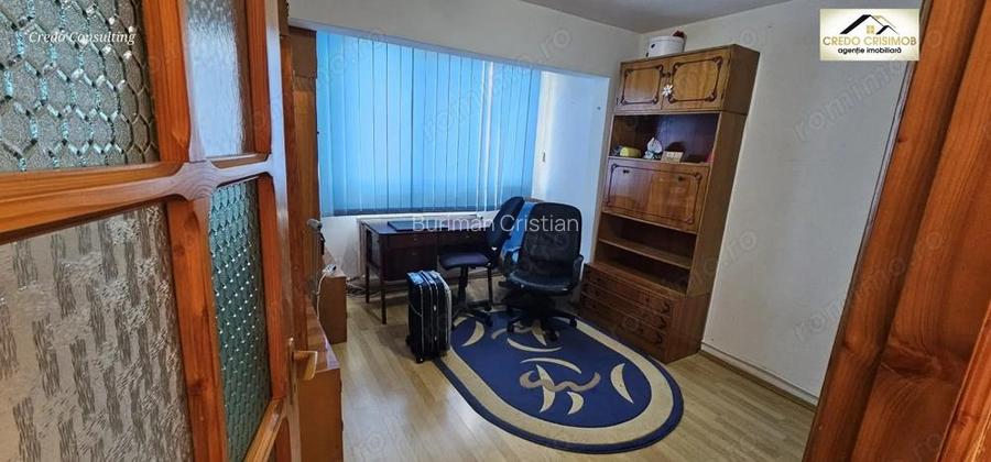 Vand apartament 4 cam cf 1 zona Govandari etajul 3