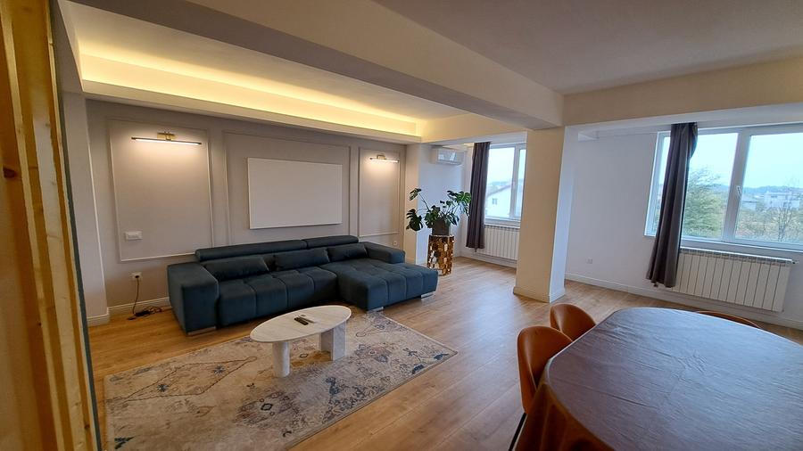 APARTAMENT 3 CAMERE   CU 3 BAI - LUX - LOC PARCARE - COMISION 0 - 8