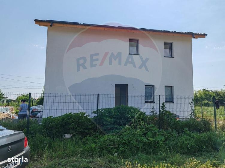 Casa / Vila cu 4 camere de vanzare Sabareni - 13