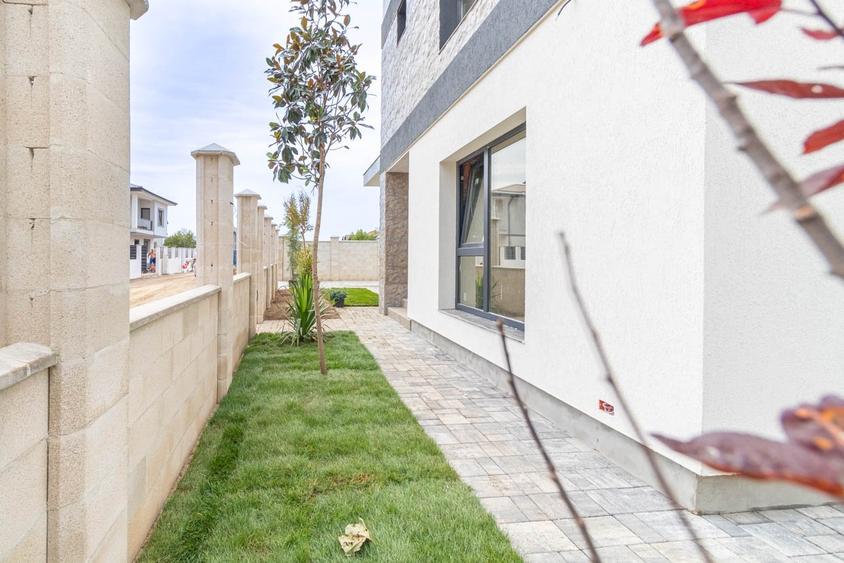 Casa individuala cu 5 camere. Aspect mediteranean. Teren 500 mp. Comision 0 - 4